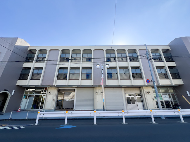 無骨にラフに 201の内観