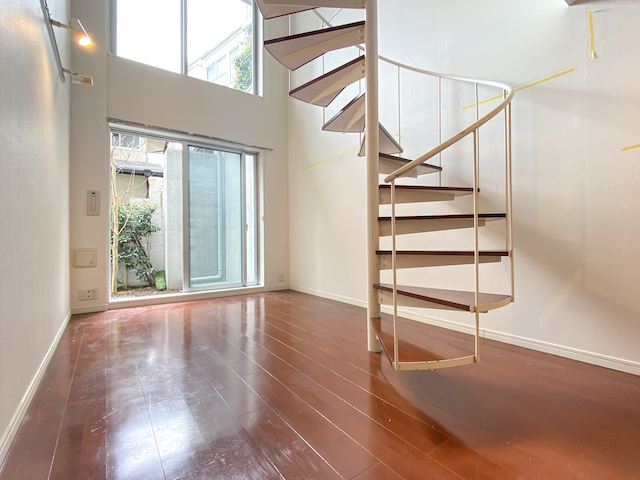 天井高のイケメン暮らし 103の内観