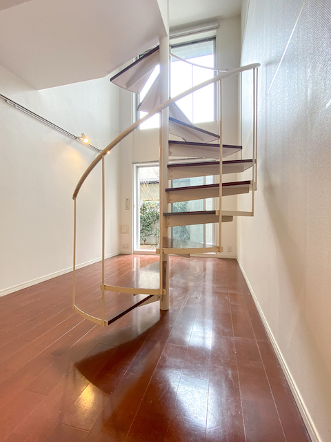 天井高のイケメン暮らし 103の内観