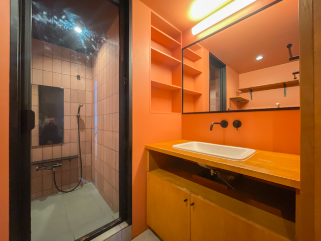 質感を讃えて 401の内観