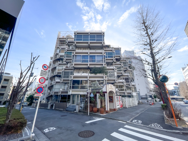 質感を讃えて 401の内観