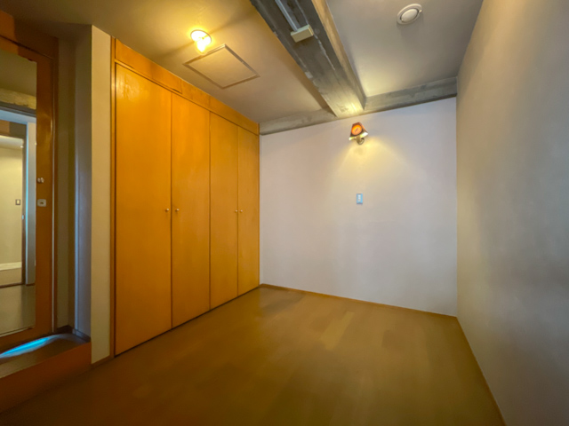 質感を讃えて 401の内観