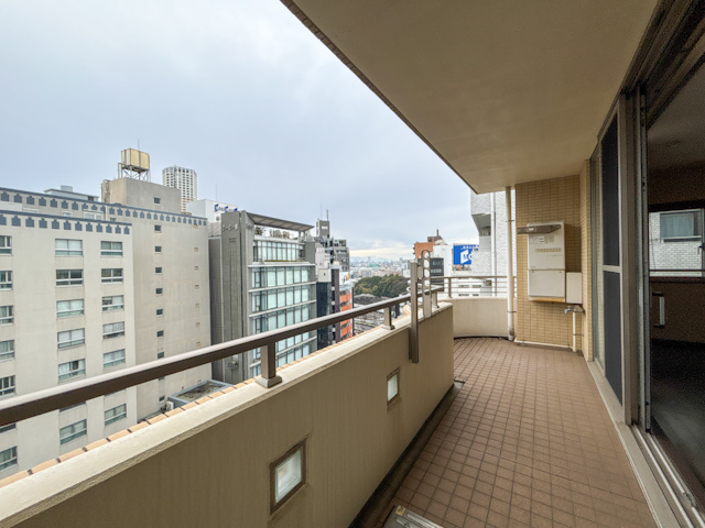 9階のてっぺん、代官山。 901の内観