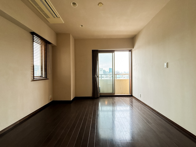 9階のてっぺん、代官山。 901の内観