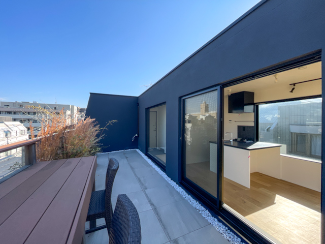 One Life. 402の外観