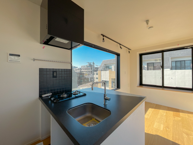 One Life. 402の内観