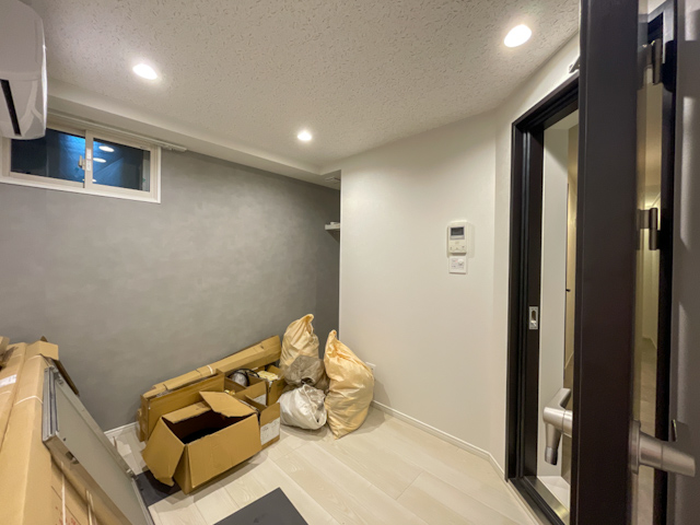 静寂の隠れ家 102の内観