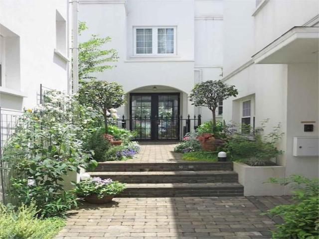 小悪魔クラシック 101の内観