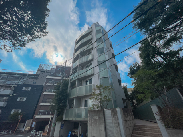 静かな高み 601の内観