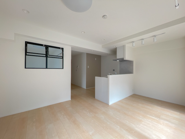 オレンジの木のそばで 209の内観