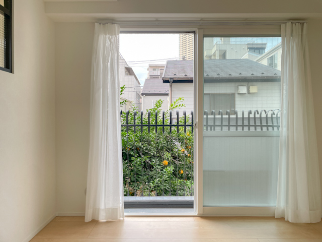 オレンジの木のそばで 209の内観