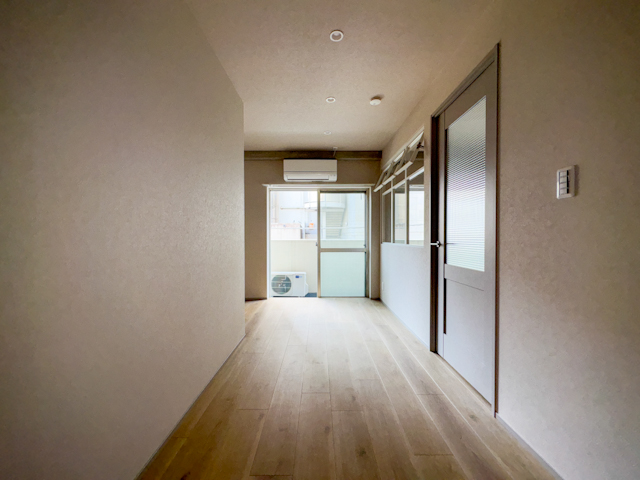 カフェにいるみたい 303の内観