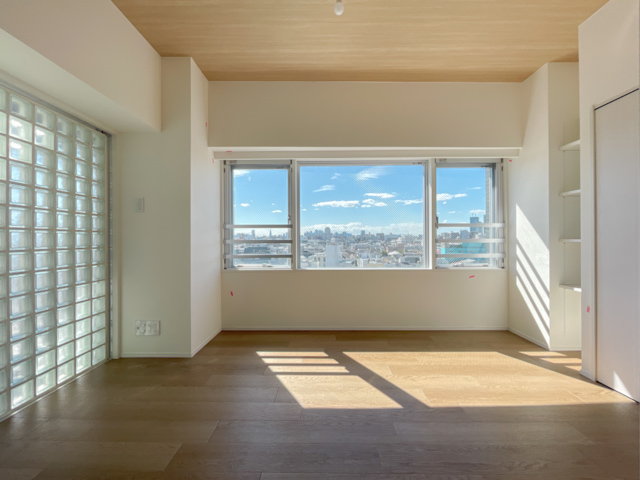 Sky Line 702の外観