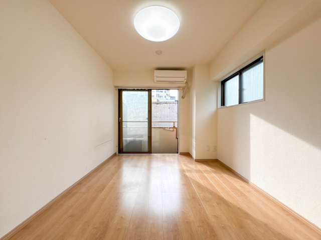 すぐそこに 301の外観