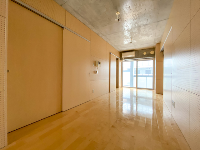 コンクリート宮殿の一角 2301の外観