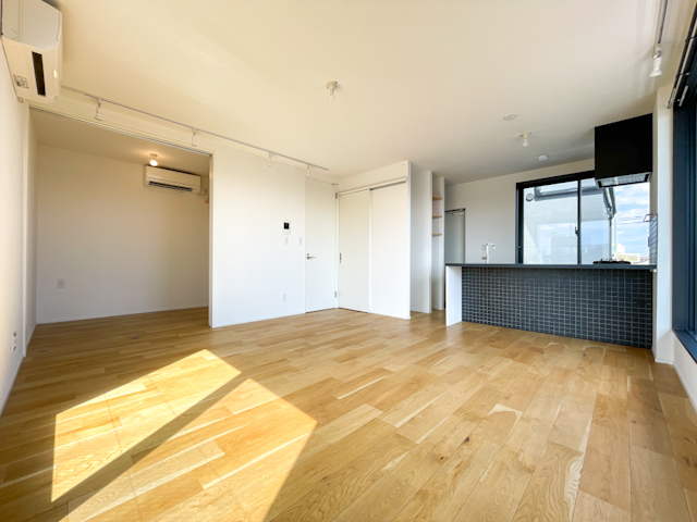 モダンに暮らす 102の外観