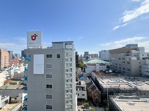 良くも悪くも 903の外観