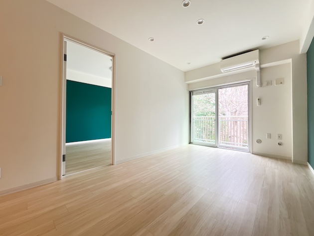 緑と風とリノベーション 326の内観