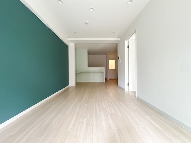 緑と風とリノベーション 326の内観