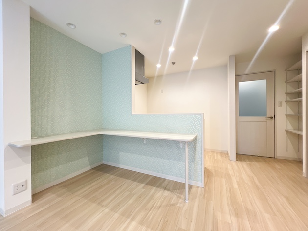 緑と風とリノベーション 326の内観