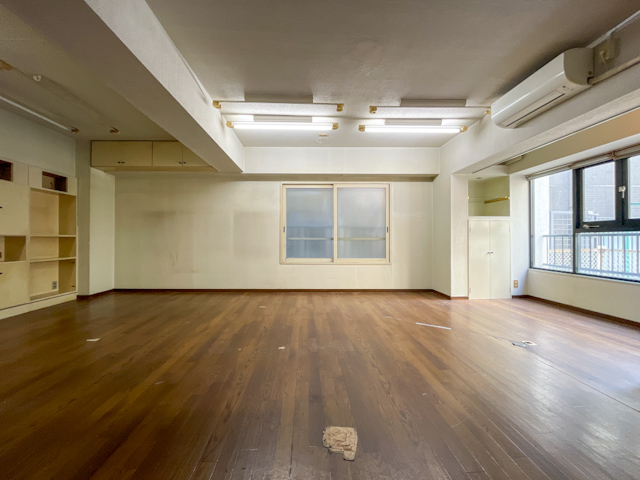 表参道でDIYをする 105の内観