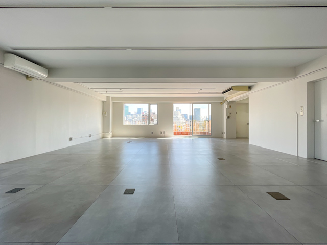 名建築ではたらく 802の内観