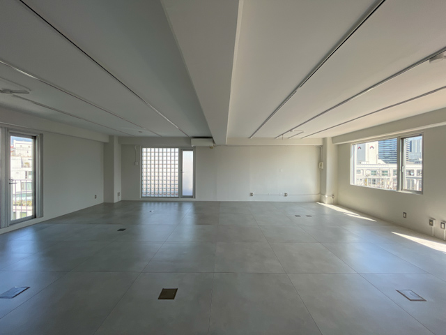 名建築ではたらく 802の内観