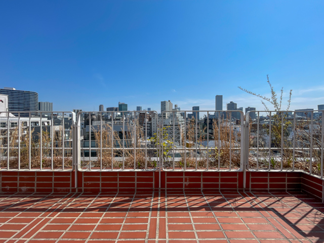 名建築ではたらく 802の内観