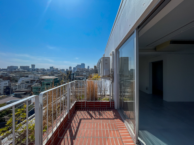 名建築ではたらく 802の内観