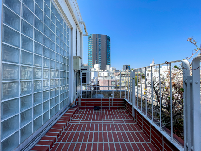 名建築ではたらく 802の内観