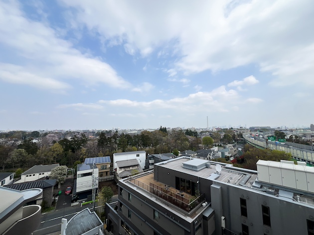 ちょっと癖ある... 802の内観