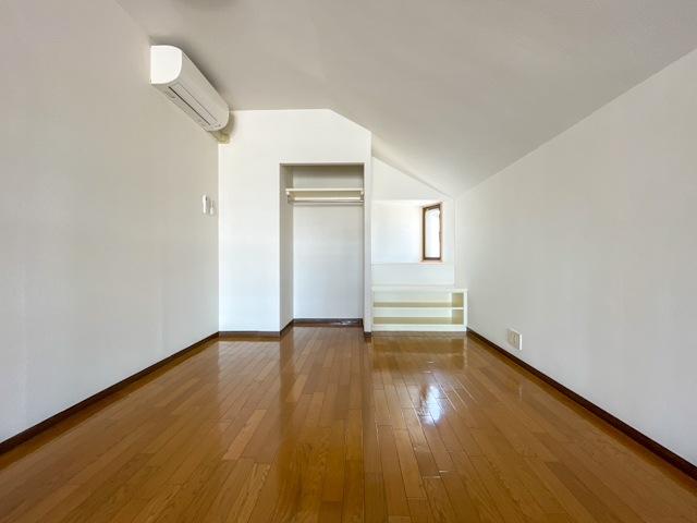 屋根裏みたいなときめき 511の内観