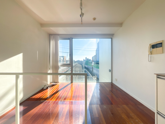 光で満たす 004の内観