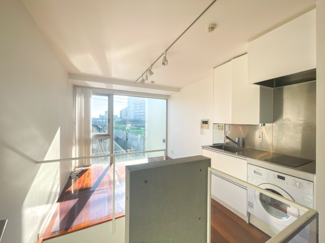 光で満たす 004の内観