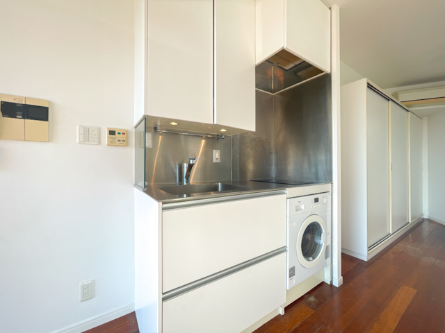 光で満たす 004の内観