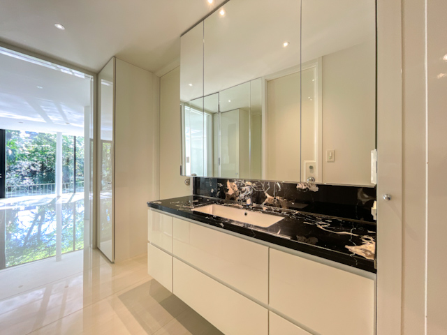 森の音 102の内観