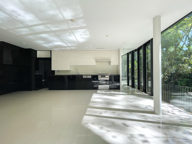 森の音 102の内観