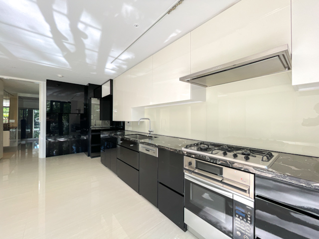 森の音 102の内観