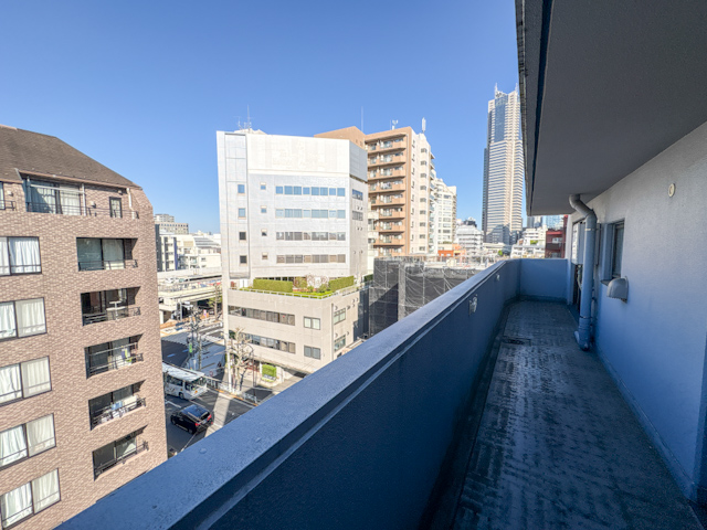 余白のある広がり方 701の内観