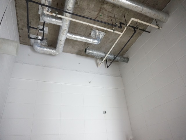 プリズンブレイク 201の内観