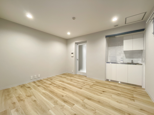 街の輪郭を少し離れて 101の内観