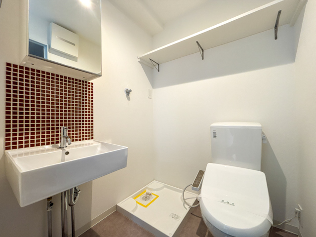 裸足になりたい床 101の内観