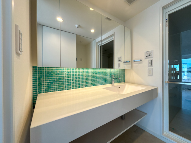 うちのテラス、踊れるんだよね 601の内観