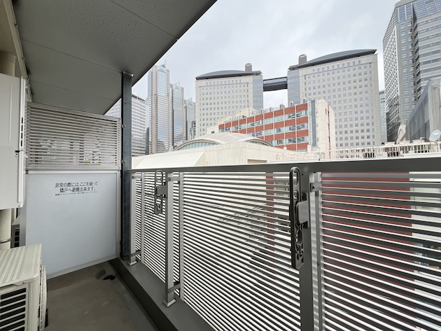 新宿摩天楼 503の内観