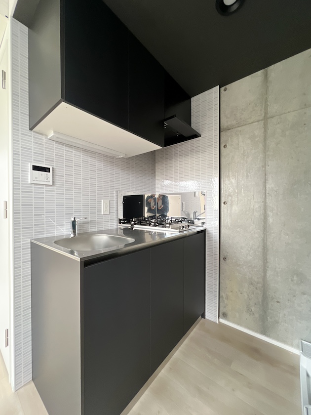 新宿摩天楼 503の内観