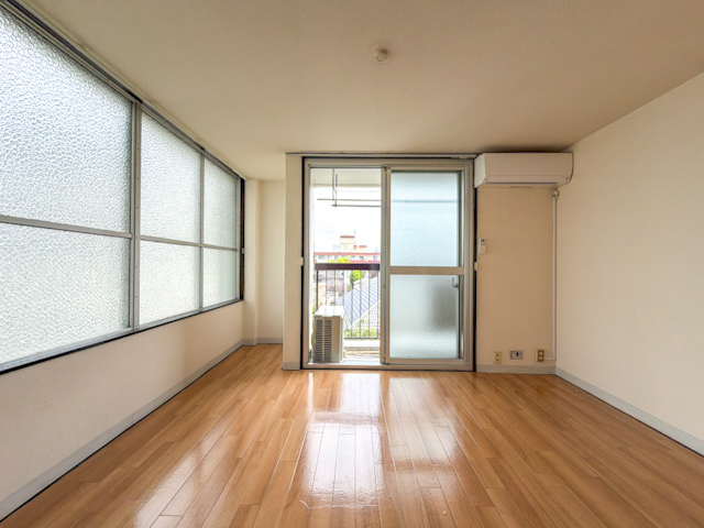 駒沢レトロ 409の内観