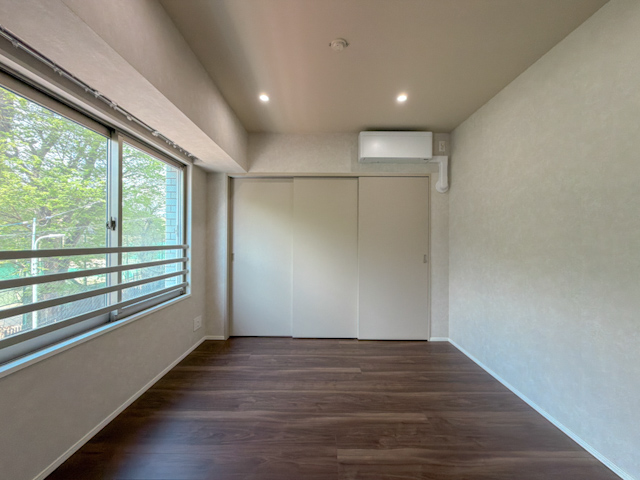 緑を間近に 002の内観