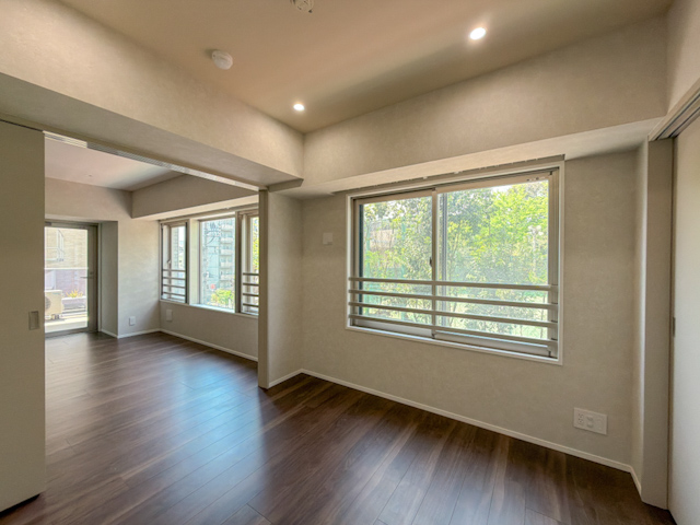 緑を間近に 002の内観