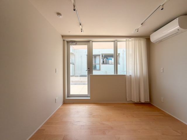 空とつながる 302の内観