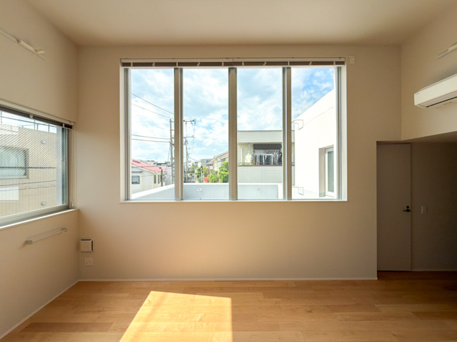 空とつながる 302の内観